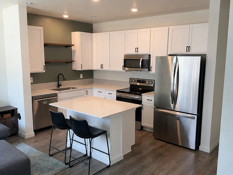 425 Condor Way — Photo 4
