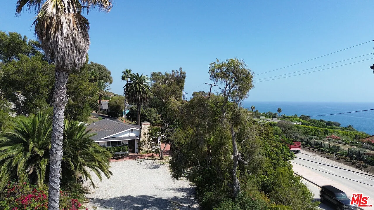 3 bed, 2.0 bath, 2140 sqft, $9,995 — Photo 1