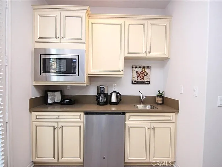 1330 Clementine Way #A — Photo 3