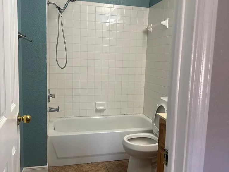 3604 Dustin Ct #B — Photo 10