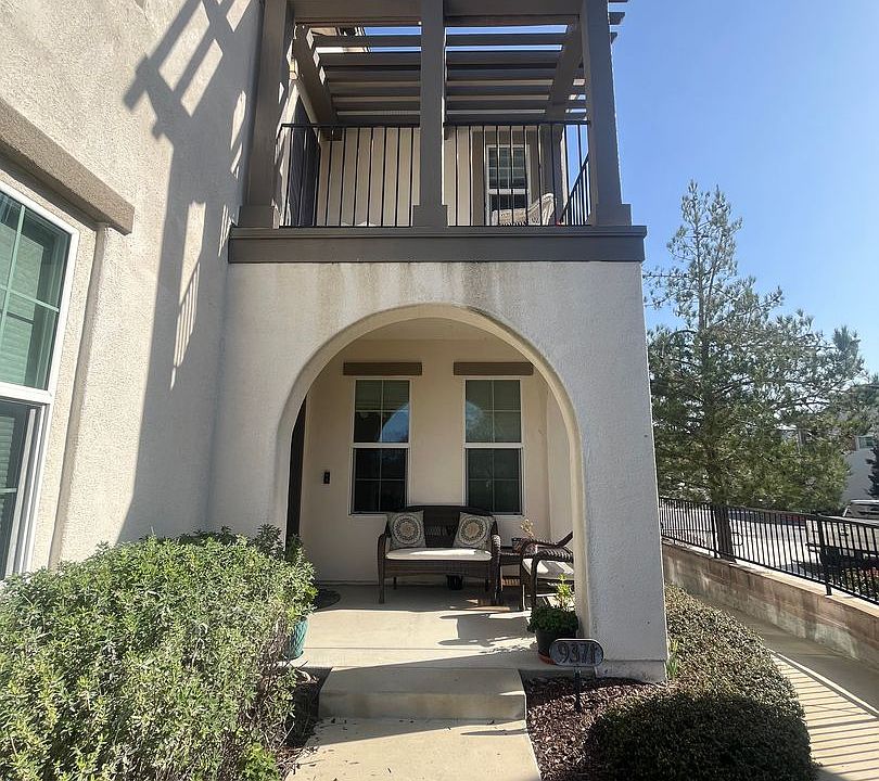 1st image of 9371 Cadencia Ct