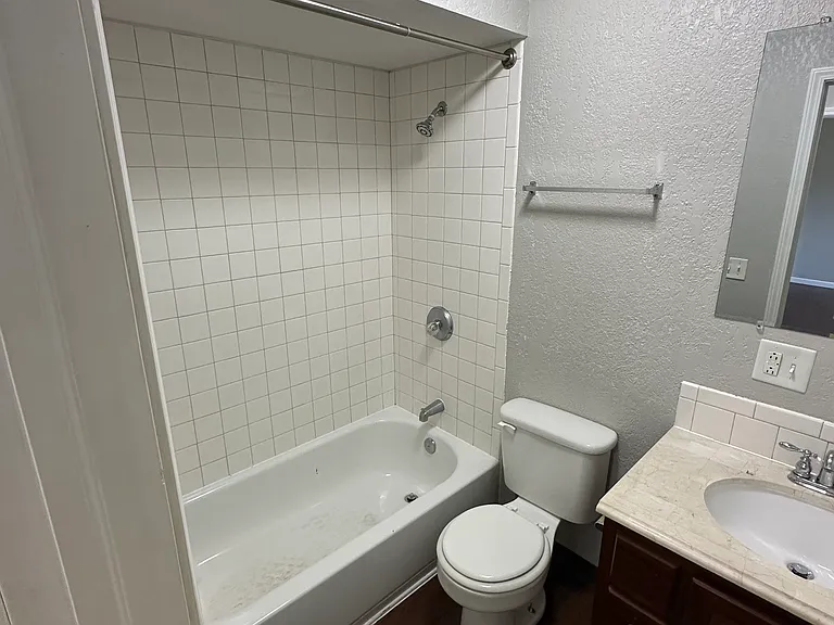 1608 Broadway St #A — Photo 7