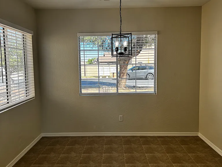 13310 N 126th Ave — Photo 10