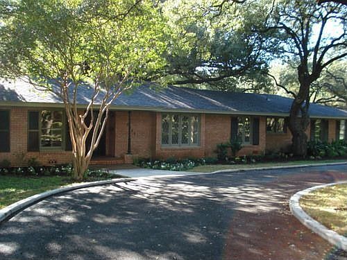 1st image of 2508 Lake Air Dr