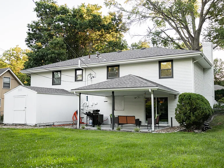 12809 Manchester Ave — Photo 5