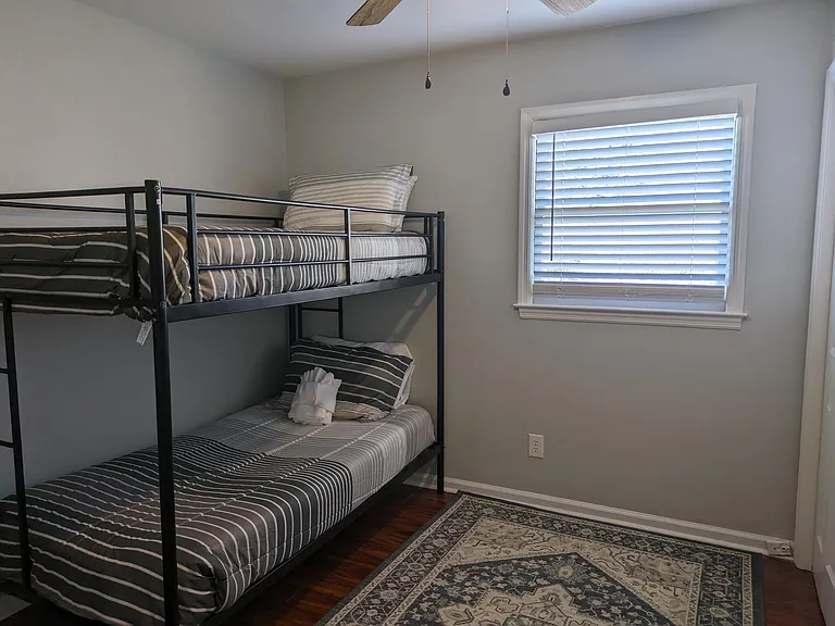 212 Cardinal Dr — Photo 11