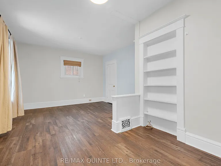 185 Foster Ave — Photo 12