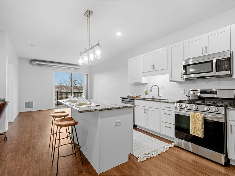 Northlake Lofts — Photo 10
