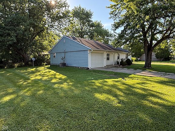 4th image of 4425 Burrwood Dr