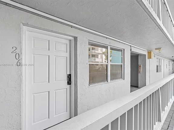 3rd image of 7620 Carlyle Ave APT 206