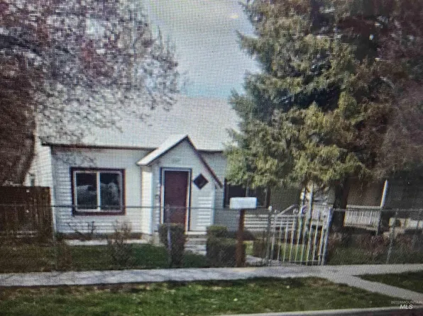 207 10th Ave N, Nampa, ID 83687