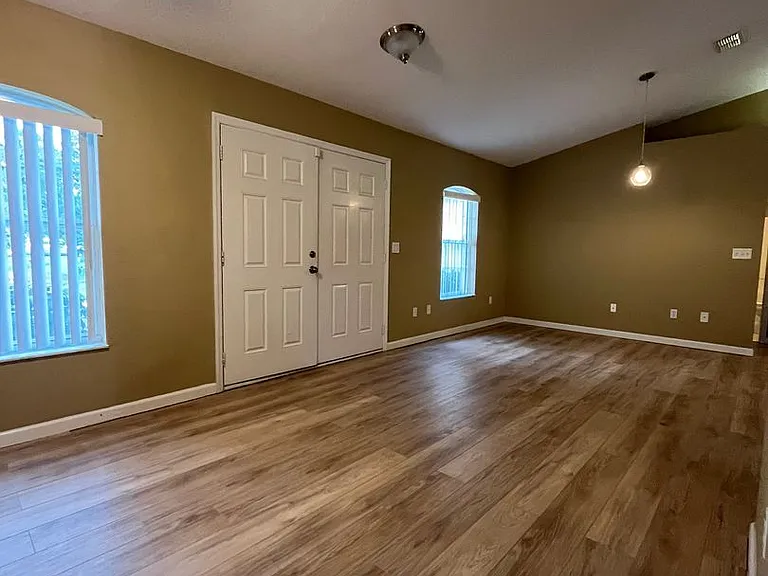 9 White Hawk Pl — Photo 7