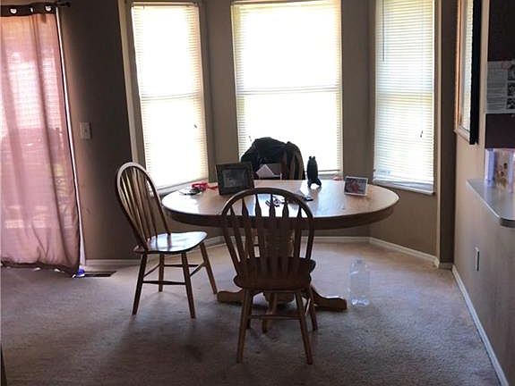 3rd image of 491 Meadowview Ct