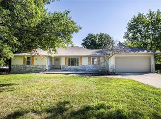 1012 S Clairborne Rd, Olathe, KS 66062