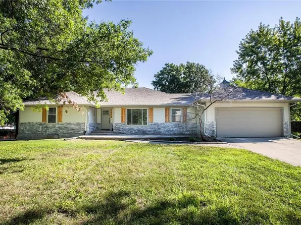 1012 S Clairborne Rd, Olathe, KS 66062