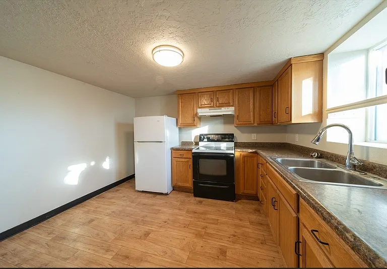 480 E 200 N #2 — Photo 3