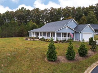 27 Linda Ln, Blue Ridge, GA 30513