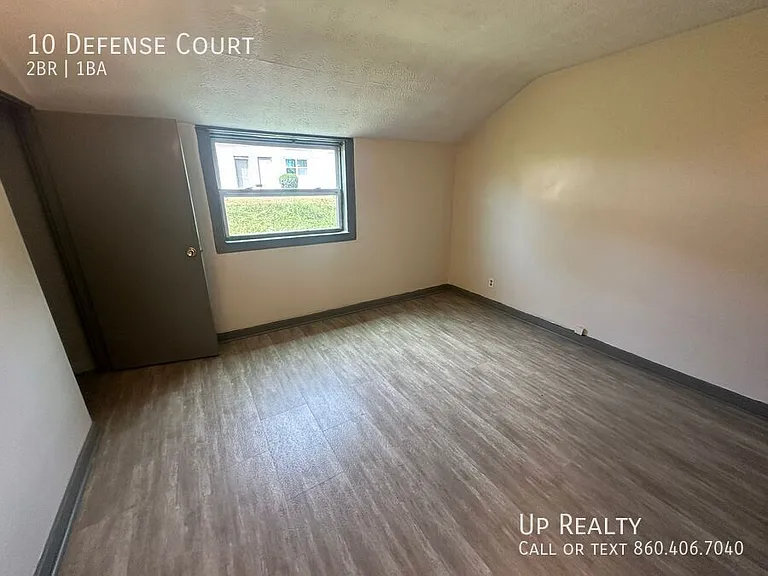 10 Defense Ct — Photo 3