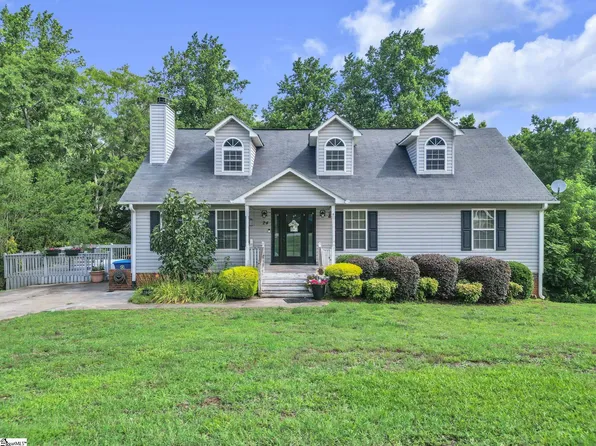424 Woodfield Dr, Piedmont, SC 29673