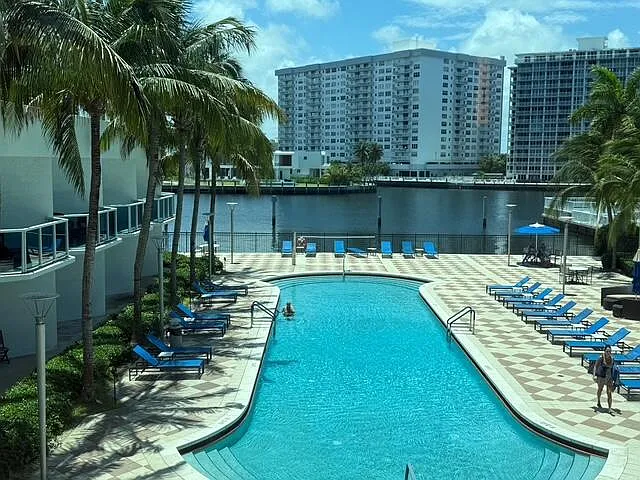 1945 S Ocean Dr #509 — Photo 31