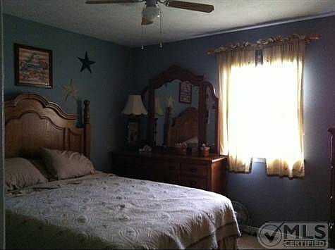 5th image of 99 Rustic Dr