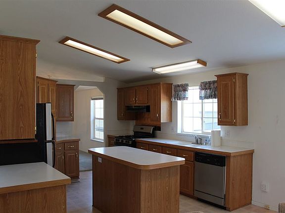 3rd image of 2975 Pueblo St