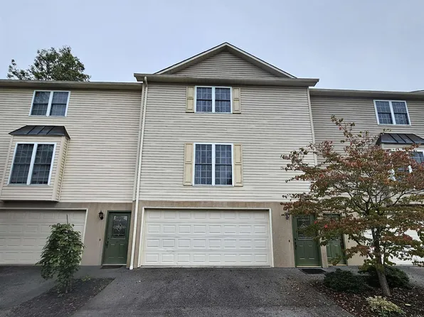 92 Clear Spring Dr, Morgantown, WV 26508