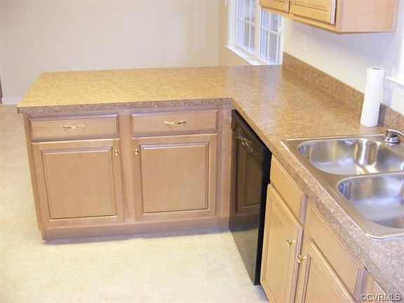 4th image of 2413 Susten Ln