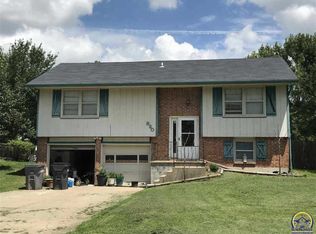 920 Quail Creek Rd, Emporia, KS 66801