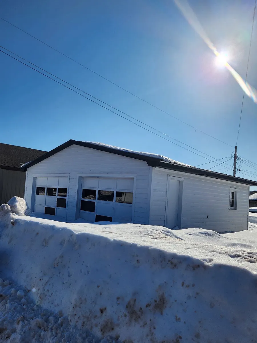 Building Photo - 502 Ascherman St