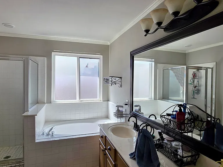 12307 Stable Pond Dr — Photo 8