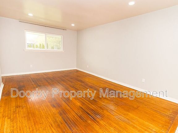 3rd image of 4134 Bennett Rd #A