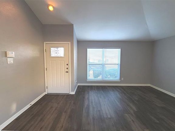 4th image of 1762 Glencairn Ln