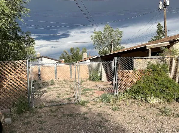 (undisclosed Address), Albuquerque, NM 87106