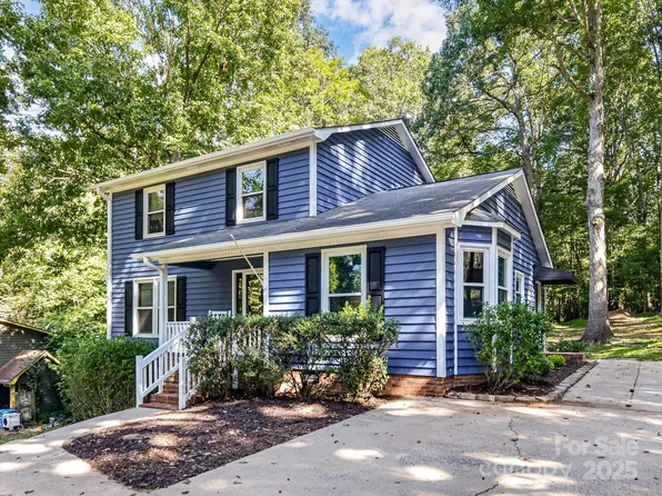 214 Woodridge Dr, Belmont, NC 28012