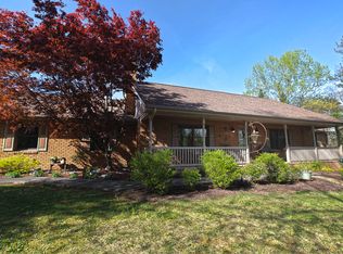 466 Woodridge Rd, Troutville, VA 24175
