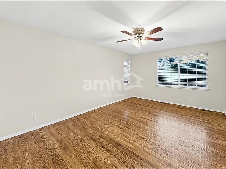 11852 Altura St — Photo 9