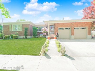 395 Clawson St, Staten Island, NY, 10306