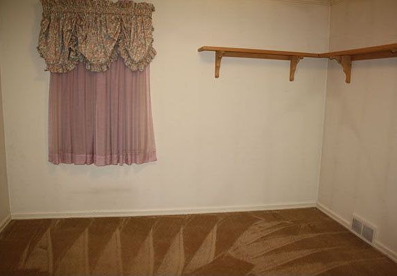 4th image of 1520 W Pine St