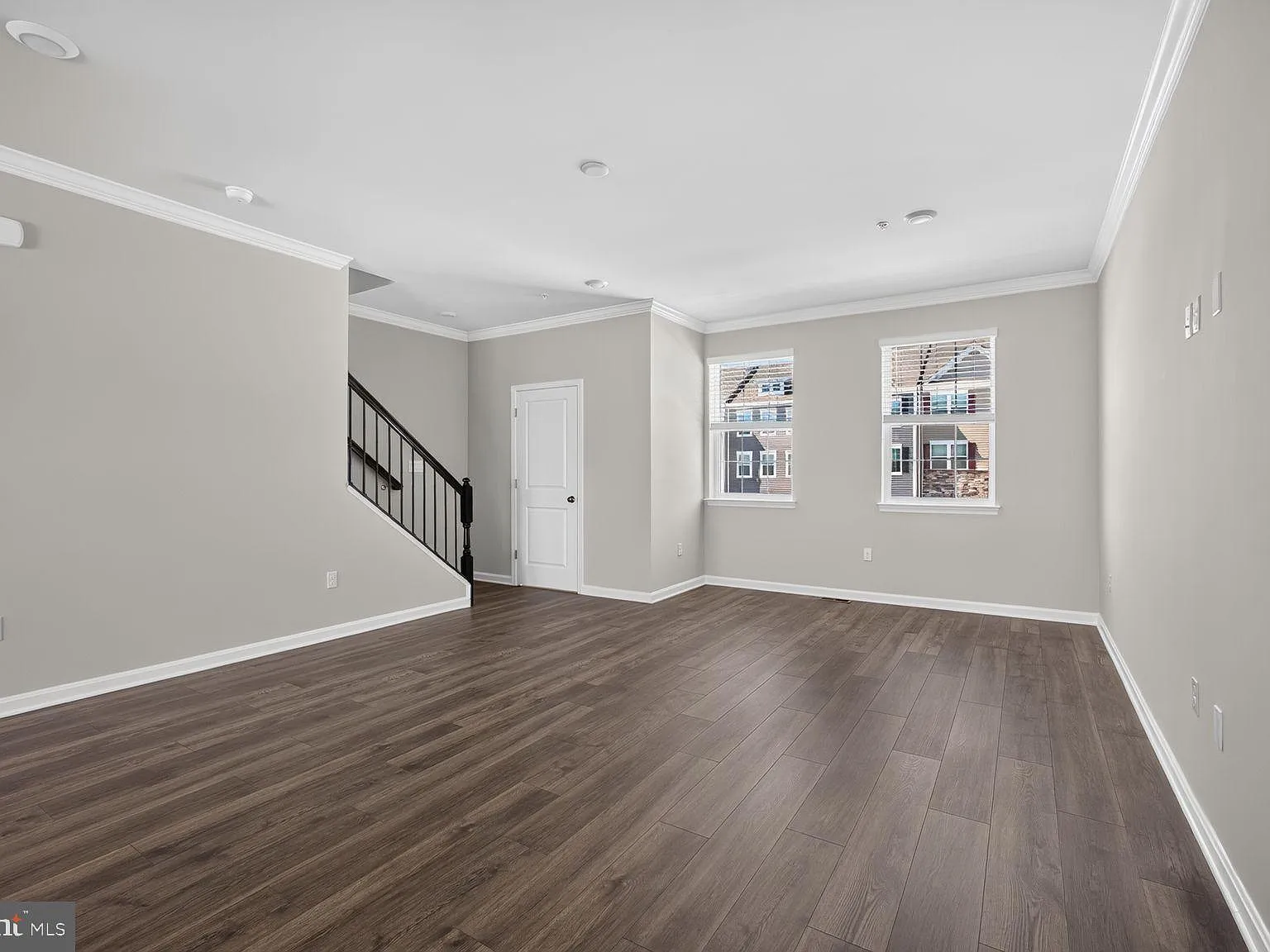 4 bed, 3.5 bath, 1969 sqft, $3,200 — Photo 3