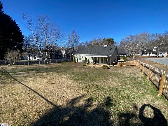 5th image of 101 Clear Lake Dr