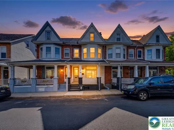 28 N 4th St, Emmaus, PA 18049