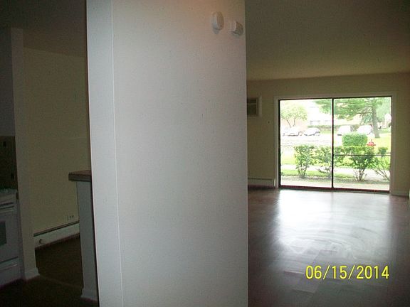 3rd image of 2600 Bayside Dr Unit 2