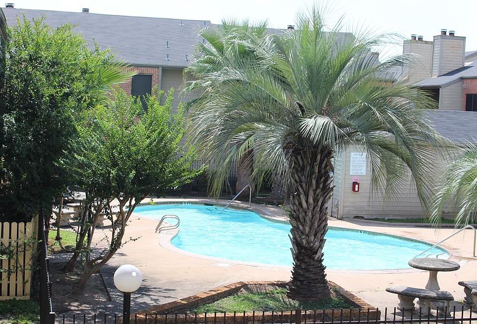1st image of 16111 Aspenglenn Dr APT 808