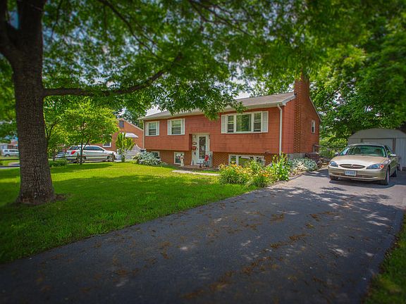 5th image of 157 Houston Ave NE