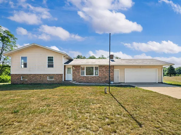 10239 Painter School Rd, Berrien Center, MI 49102