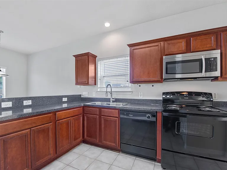 131 Sunset Falls Dr — Photo 17