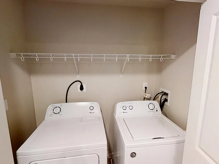 Glen Esk Apartments — Photo 43