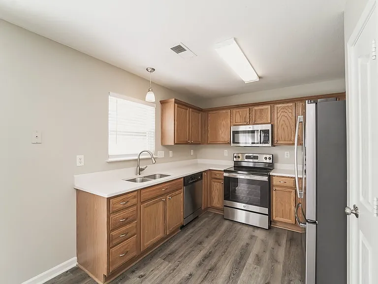 316 Wrayhill Dr — Photo 8