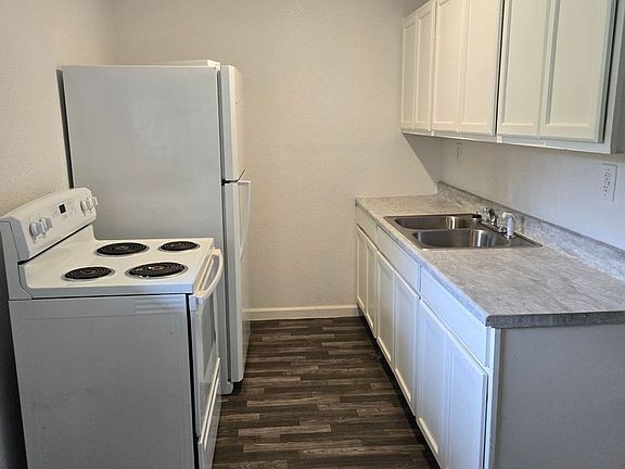 5th image of 601 Sunset Ln #E